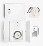 “Green Eyes” Silver Necklace